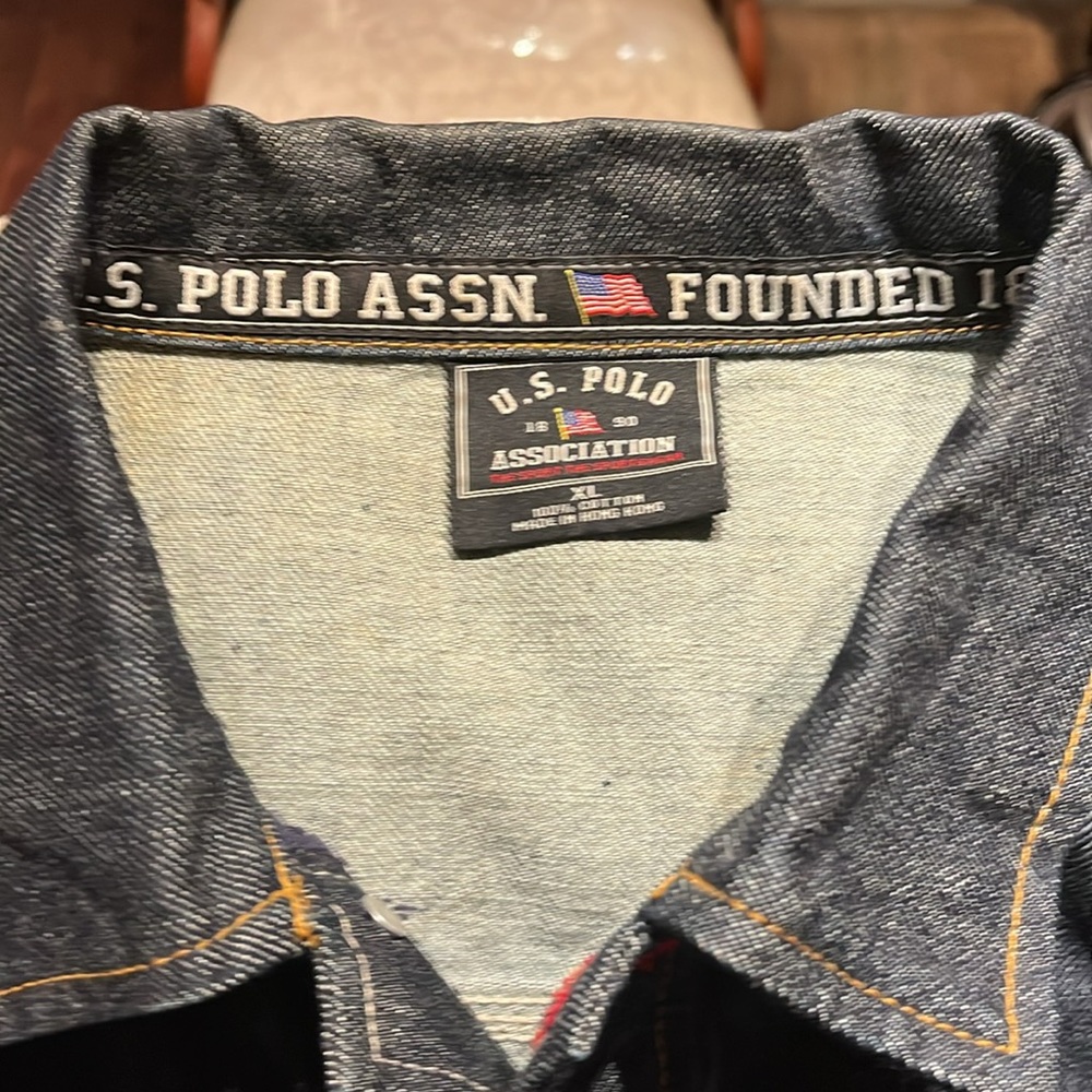 Jacket - Picture 3 of 5